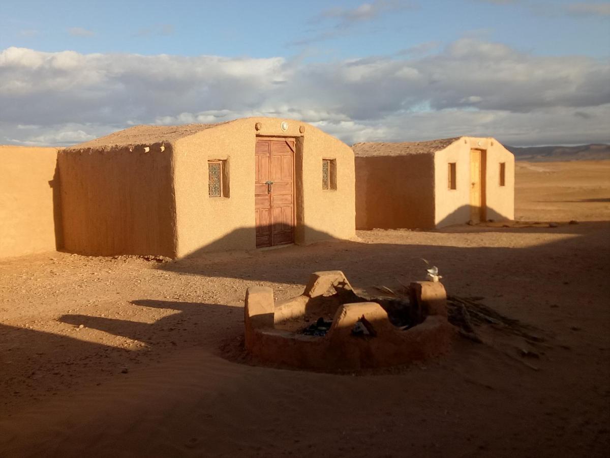 ホテル Sahara Peace Camp ザゴラ エクステリア 写真