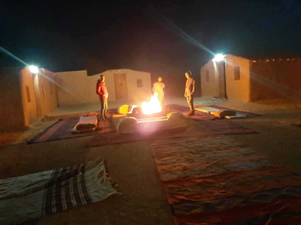 ホテル Sahara Peace Camp ザゴラ エクステリア 写真