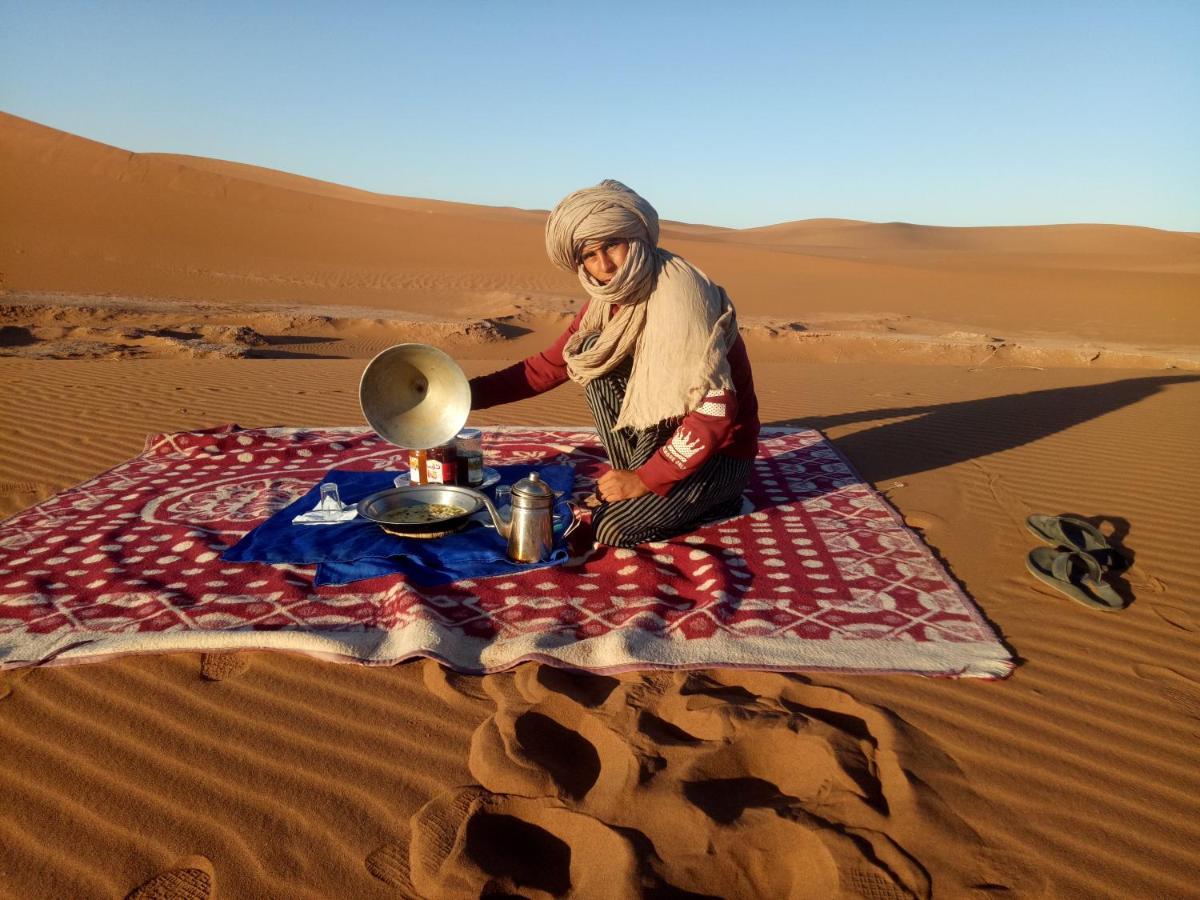 ホテル Sahara Peace Camp ザゴラ エクステリア 写真